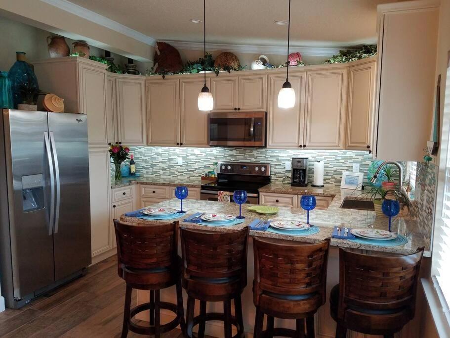 קוקו ביץ' Bahamian Cottage - Heated Pool Walk To The Beach מראה חיצוני תמונה