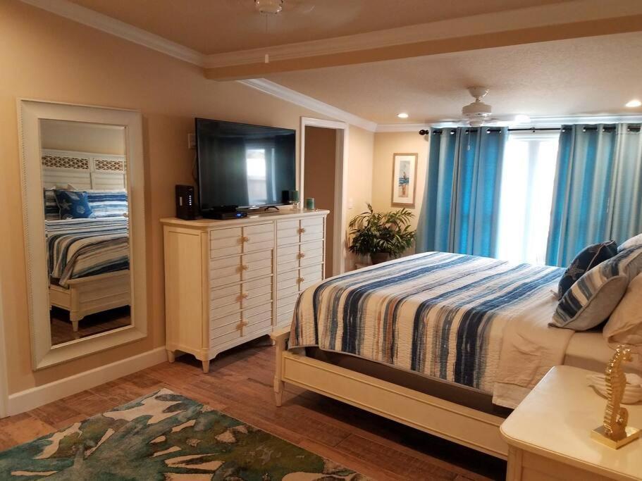 קוקו ביץ' Bahamian Cottage - Heated Pool Walk To The Beach מראה חיצוני תמונה