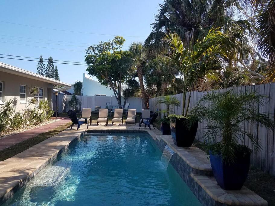 קוקו ביץ' Bahamian Cottage - Heated Pool Walk To The Beach מראה חיצוני תמונה