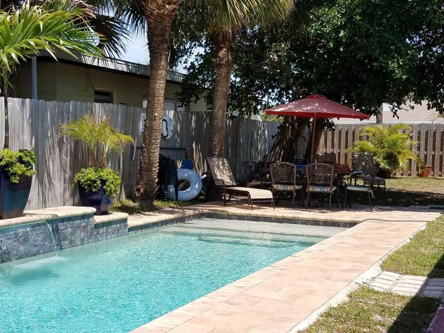 קוקו ביץ' Bahamian Cottage - Heated Pool Walk To The Beach מראה חיצוני תמונה